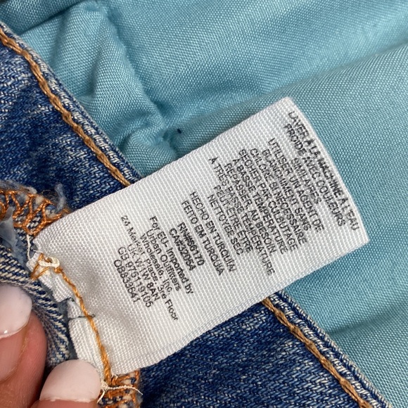 We The Free People Relaxed Heritage Flared Distressed Jeans Size 28 - Picture 8 of 16